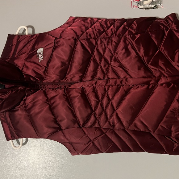 North face vest - Picture 1 of 3